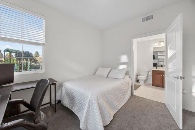 5075 Manzano Street, Camarillo, CA 93012