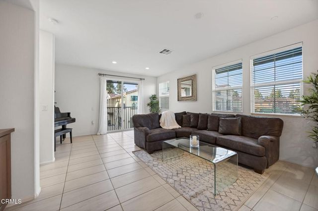 5075 Manzano Street, Camarillo, CA 93012