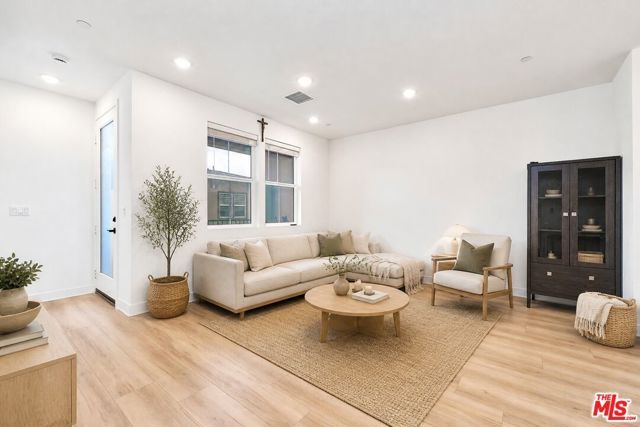 11737 Florence Avenue 6, Santa Fe Springs, CA 90670