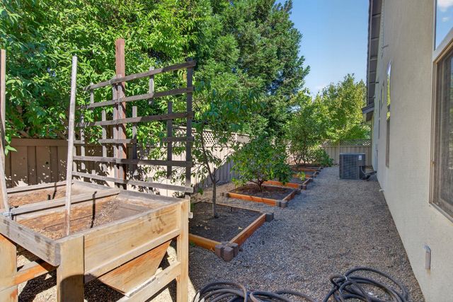 2621 Woodacre Ln, Lincoln, CA 95648