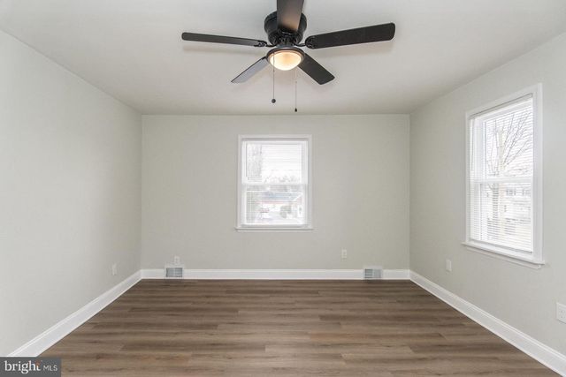 17 KENDALL BLVD, Oaklyn, NJ 08107