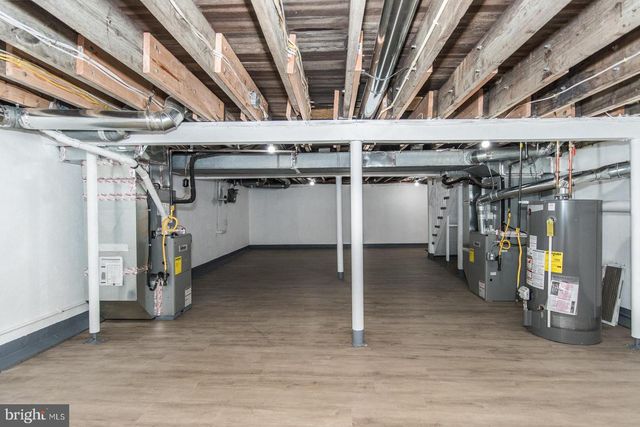 17 KENDALL BLVD, Oaklyn, NJ 08107