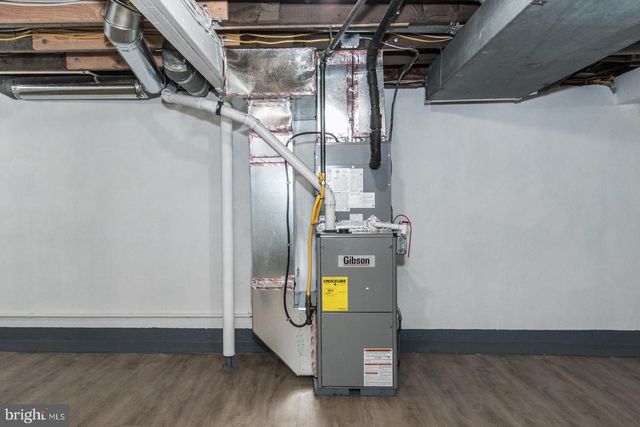 17 KENDALL BLVD, Oaklyn, NJ 08107