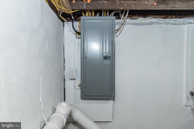 17 KENDALL BLVD, Oaklyn, NJ 08107