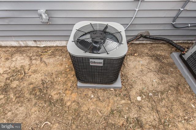 17 KENDALL BLVD, Oaklyn, NJ 08107