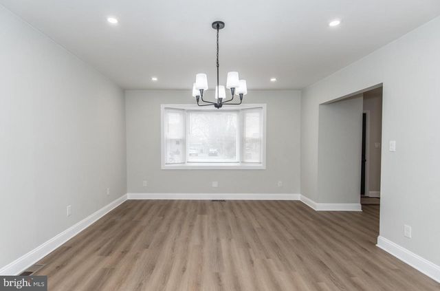 17 KENDALL BLVD, Oaklyn, NJ 08107