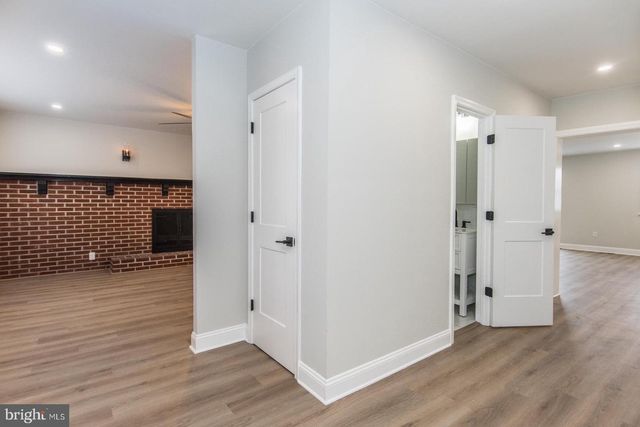 17 KENDALL BLVD, Oaklyn, NJ 08107