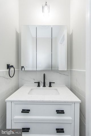 17 KENDALL BLVD, Oaklyn, NJ 08107