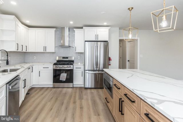 17 KENDALL BLVD, Oaklyn, NJ 08107