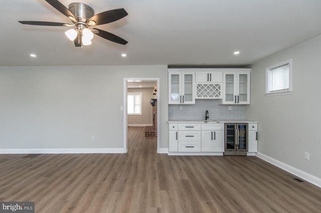 17 KENDALL BLVD, Oaklyn, NJ 08107