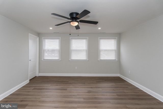 17 KENDALL BLVD, Oaklyn, NJ 08107