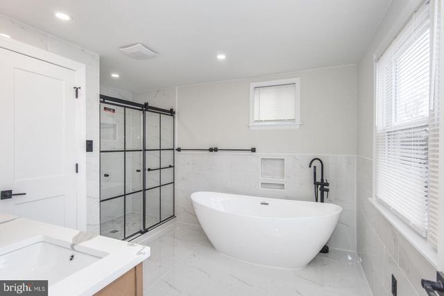 17 KENDALL BLVD, Oaklyn, NJ 08107