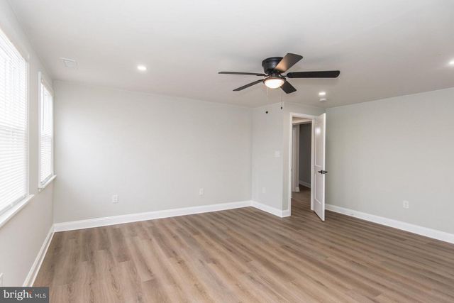 17 KENDALL BLVD, Oaklyn, NJ 08107