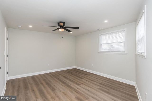 17 KENDALL BLVD, Oaklyn, NJ 08107