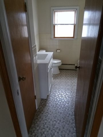 121 King Philip Rd, Worcester, MA 01606