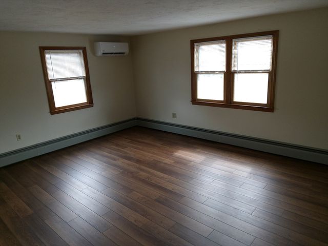 121 King Philip Rd, Worcester, MA 01606