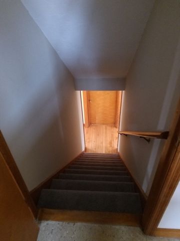 121 King Philip Rd, Worcester, MA 01606