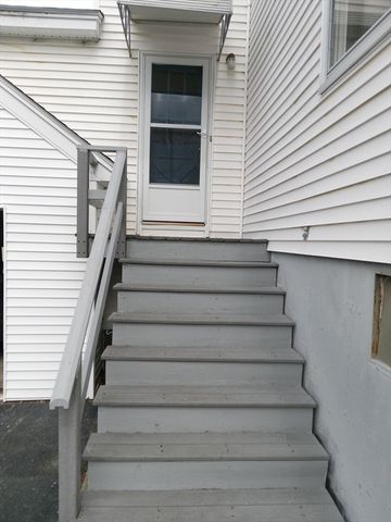121 King Philip Rd, Worcester, MA 01606