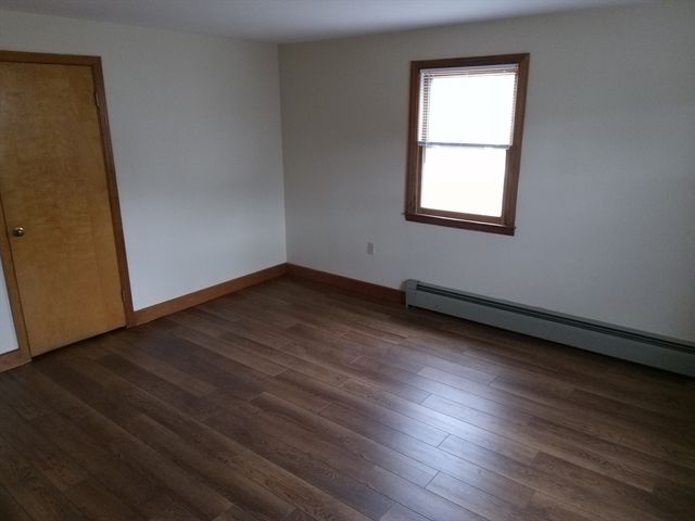 121 King Philip Rd, Worcester, MA 01606