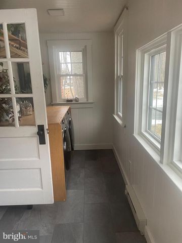 40 SCOTT AVE, Princeton Junction, NJ 08550
