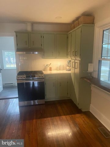 40 SCOTT AVE, Princeton Junction, NJ 08550