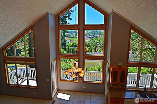 1923 SE Maple Drive, Chehalis, WA 98532