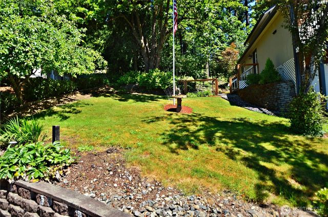 1923 SE Maple Drive, Chehalis, WA 98532