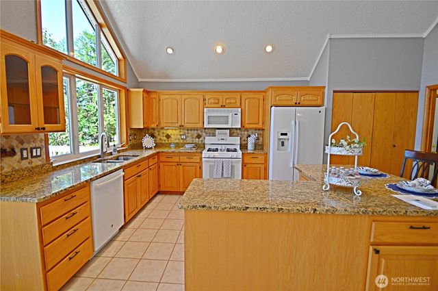 1923 SE Maple Drive, Chehalis, WA 98532