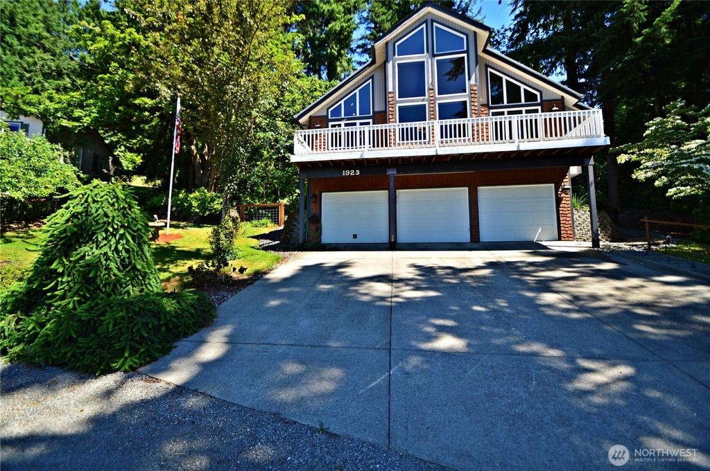 1923 SE Maple Drive, Chehalis, WA 98532