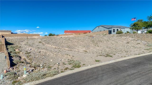 2881 Country Hills Road, Bullhead City, AZ 86442