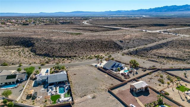 2881 Country Hills Road, Bullhead City, AZ 86442