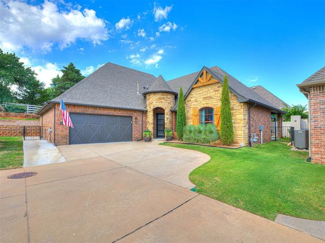 1065 Villas Creek Drive, Edmond, OK 73003
