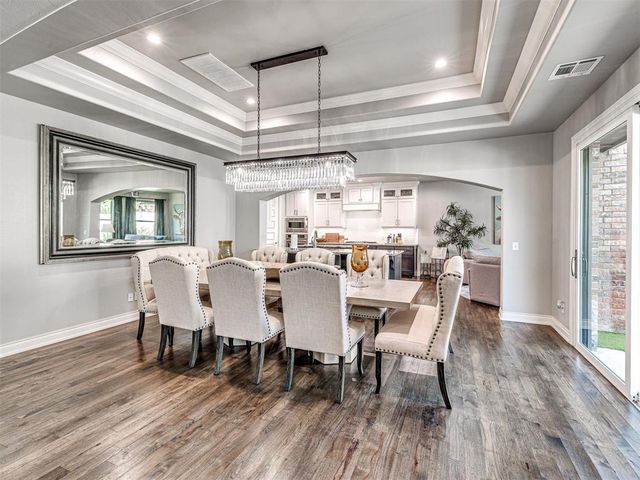 1065 Villas Creek Drive, Edmond, OK 73003