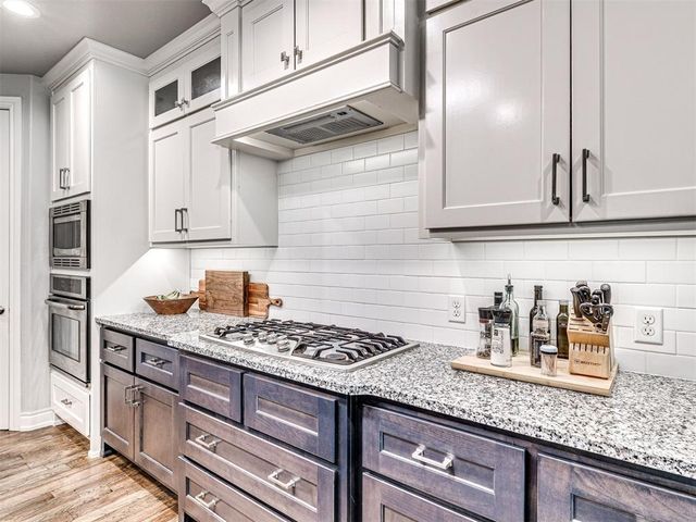 1065 Villas Creek Drive, Edmond, OK 73003