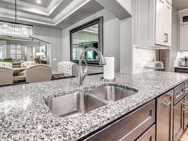 1065 Villas Creek Drive, Edmond, OK 73003