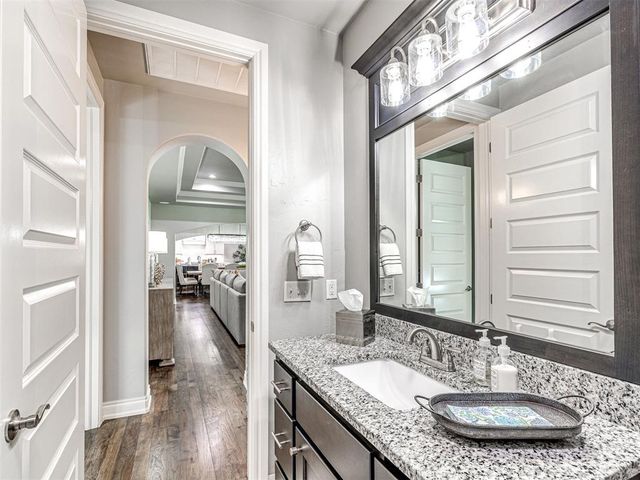 1065 Villas Creek Drive, Edmond, OK 73003