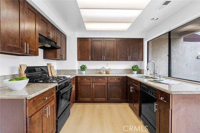 22 Mesquite Place, Pomona, CA 91766