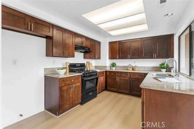 22 Mesquite Place, Pomona, CA 91766