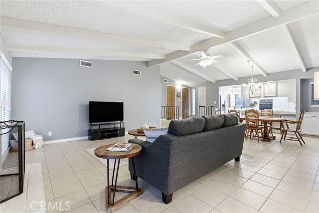 3737 W Hillsdale Avenue, Visalia, CA 93291