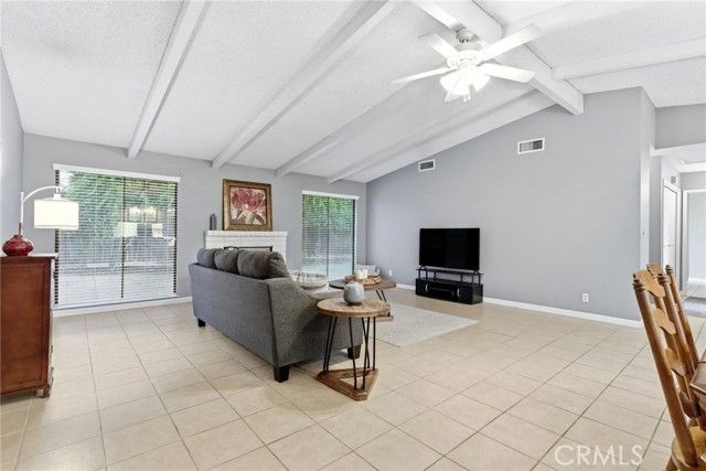 3737 W Hillsdale Avenue, Visalia, CA 93291