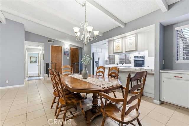 3737 W Hillsdale Avenue, Visalia, CA 93291