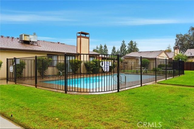 3737 W Hillsdale Avenue, Visalia, CA 93291