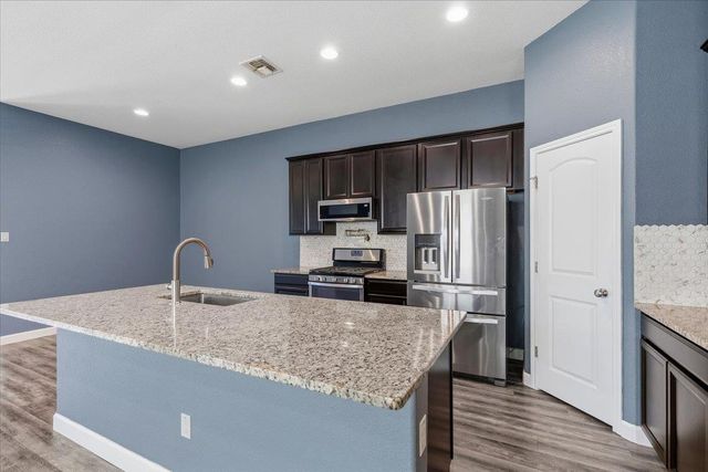 120 Cyril DR, Hutto, TX 78634