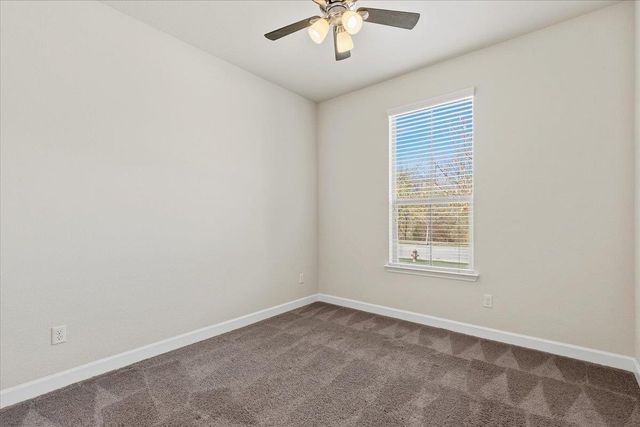 120 Cyril DR, Hutto, TX 78634