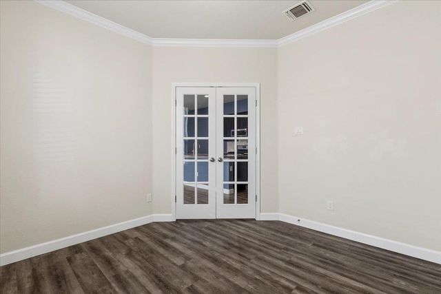 120 Cyril DR, Hutto, TX 78634