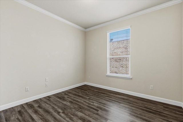 120 Cyril DR, Hutto, TX 78634