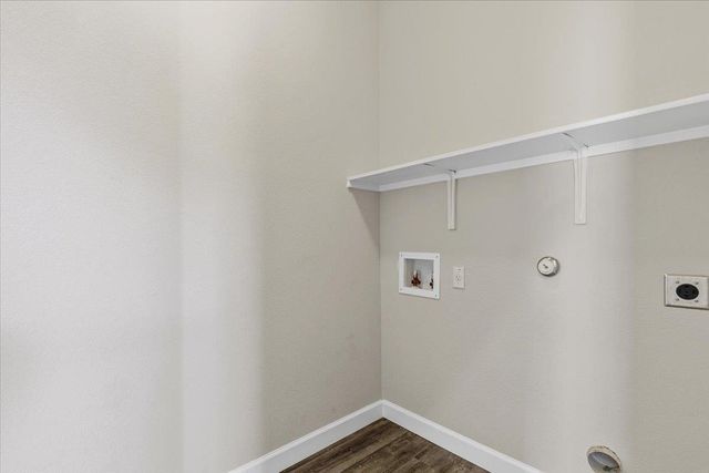 120 Cyril DR, Hutto, TX 78634