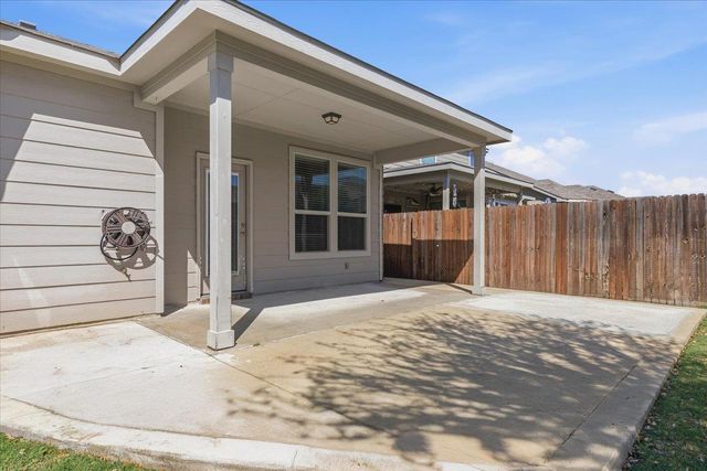 120 Cyril DR, Hutto, TX 78634