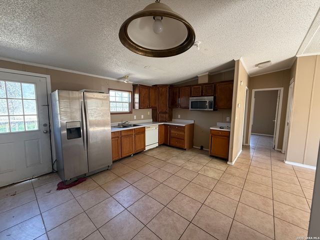 195 Ashford, Poteet, TX 78065