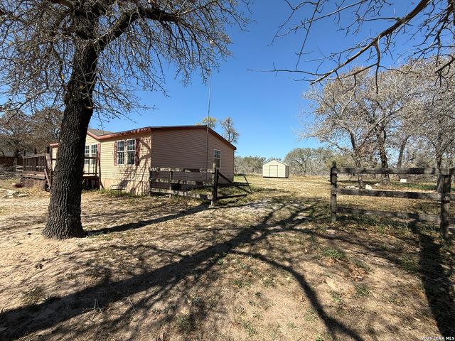 195 Ashford, Poteet, TX 78065